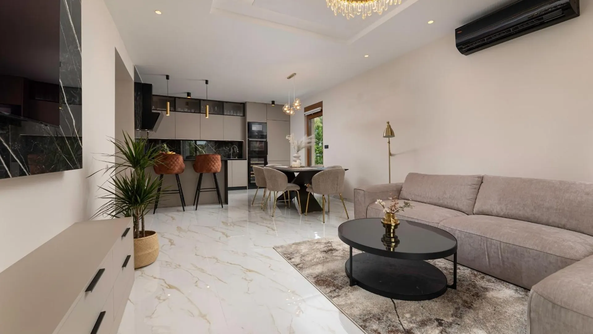 88 Trees Luxury Apartment Malinska