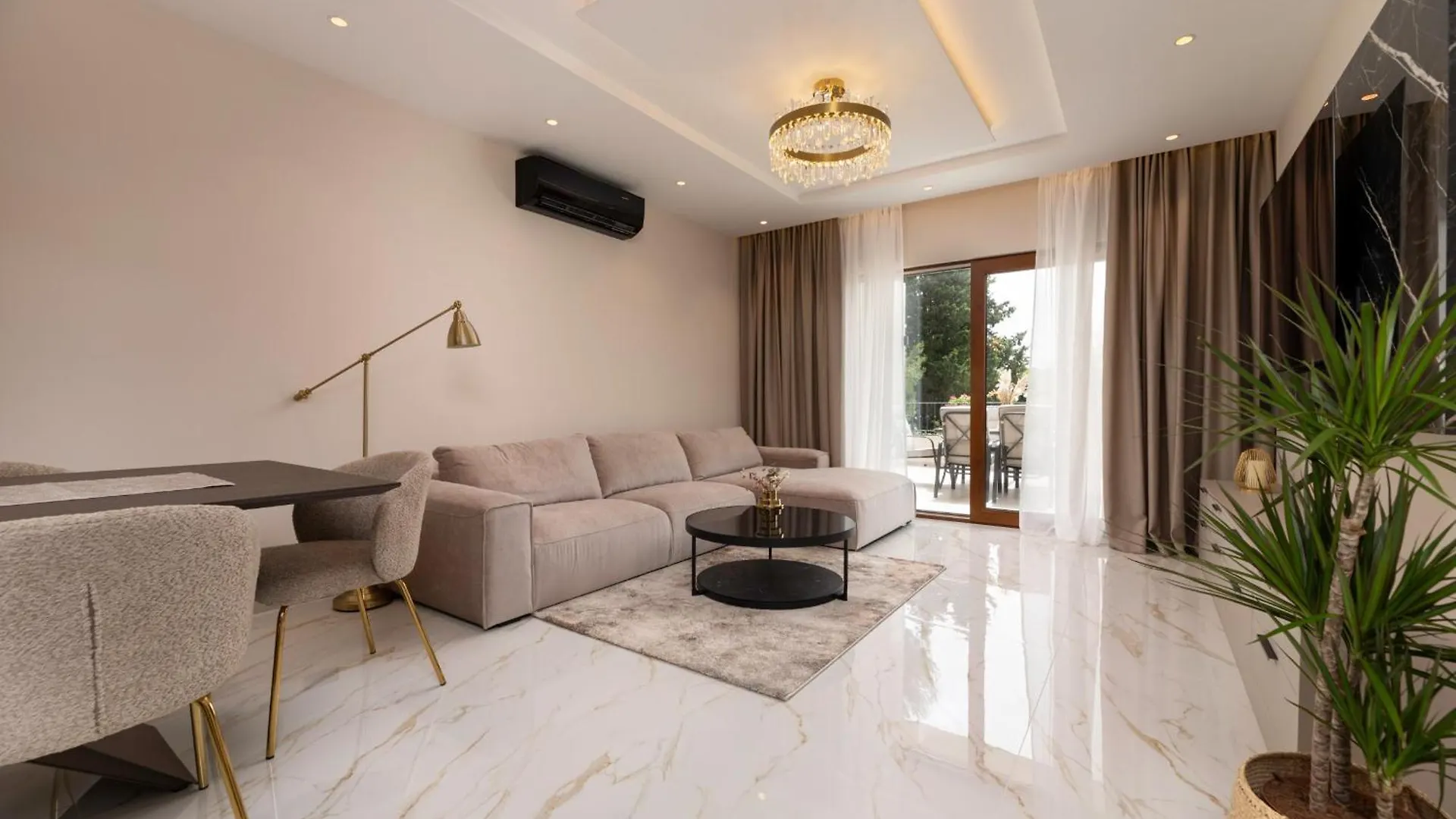 88 Trees Luxury Apartment Malinska 0*,  Croaţia