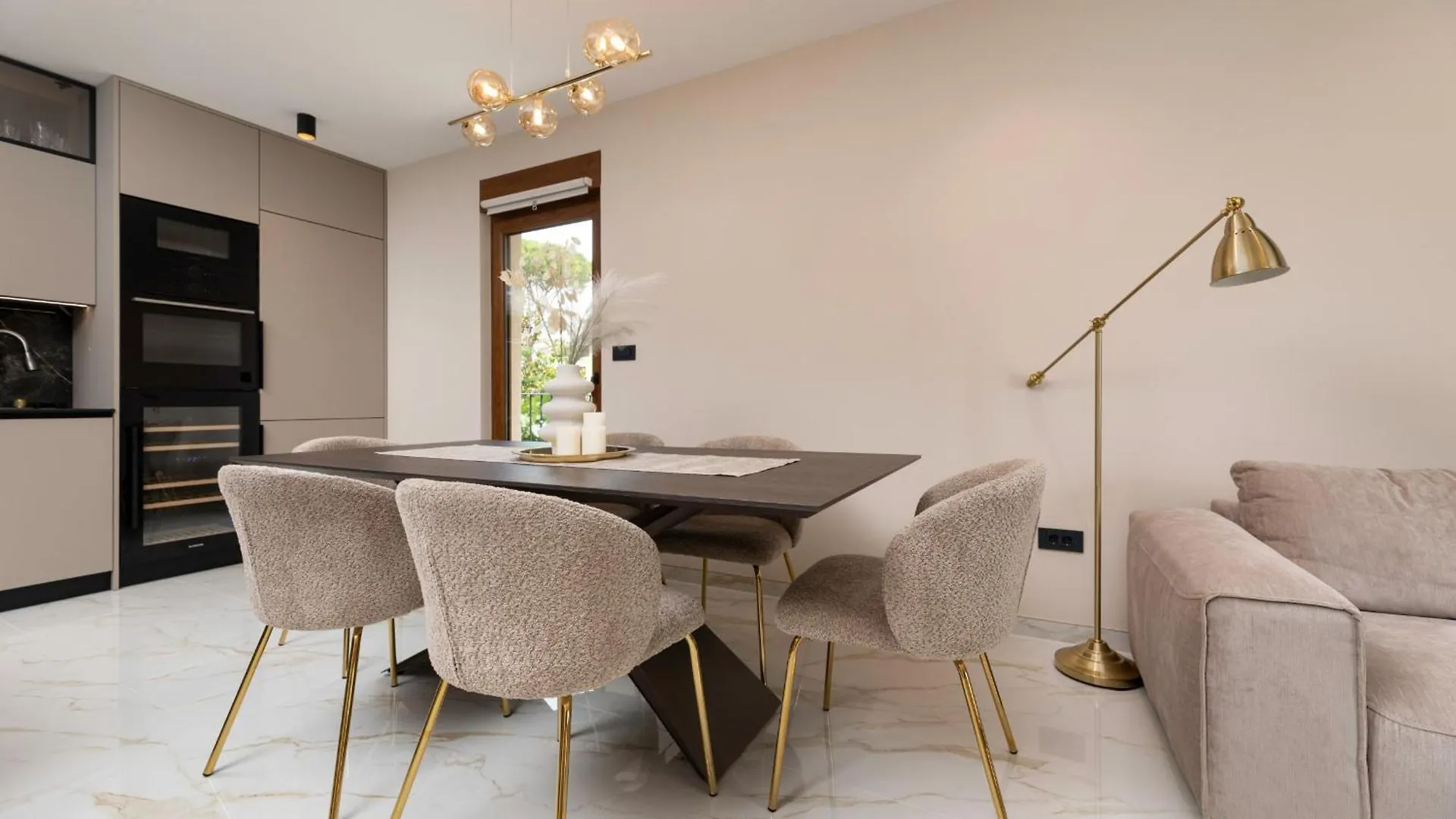 88 Trees Luxury Apartment Malinska